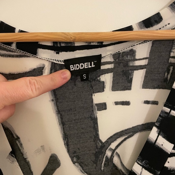 Biddell play suit stroke of genius size S - Picture 3 of 5